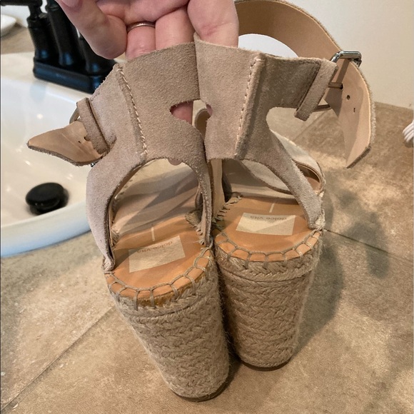 Dolce Vita wedges. - Picture 2 of 4